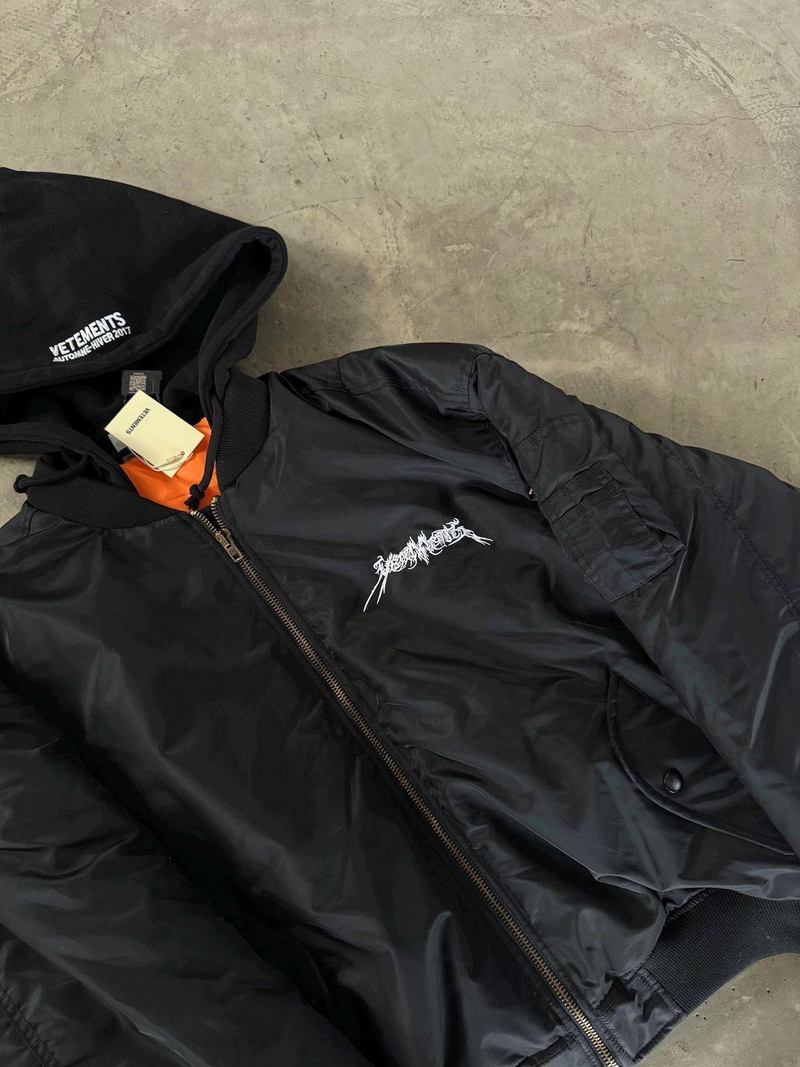 VETEMENTS CROPPED BOMBER JACKET