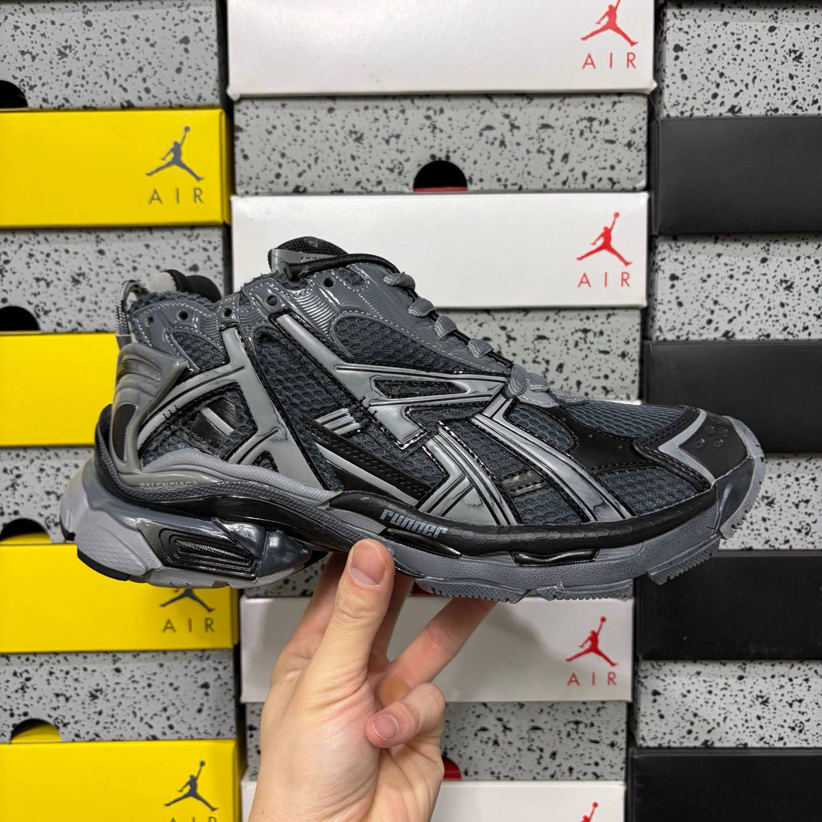 BALENCIAGA RUNNER GREY SNEAKERS