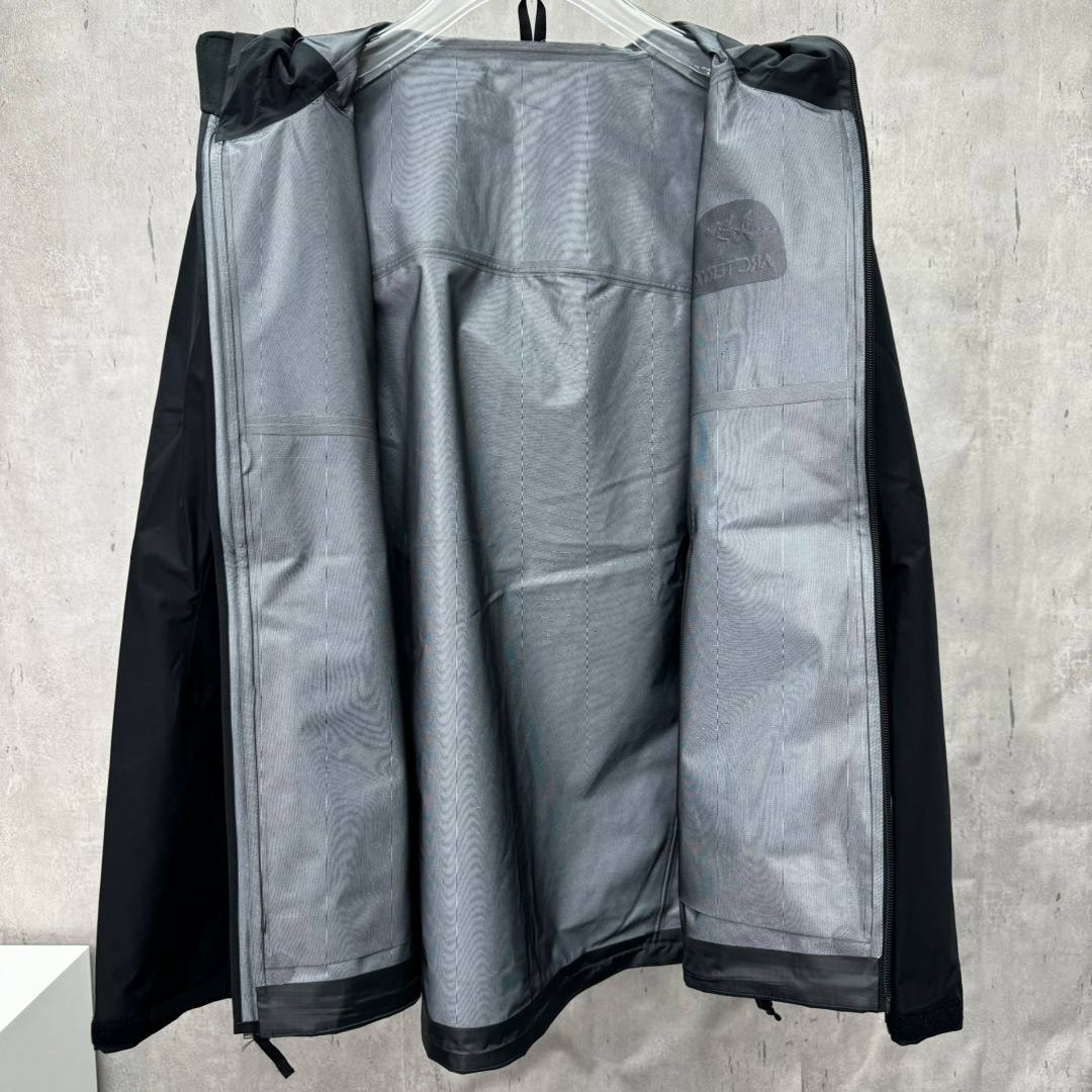 ARCTERYX ALPHA LT BLACK JACKET