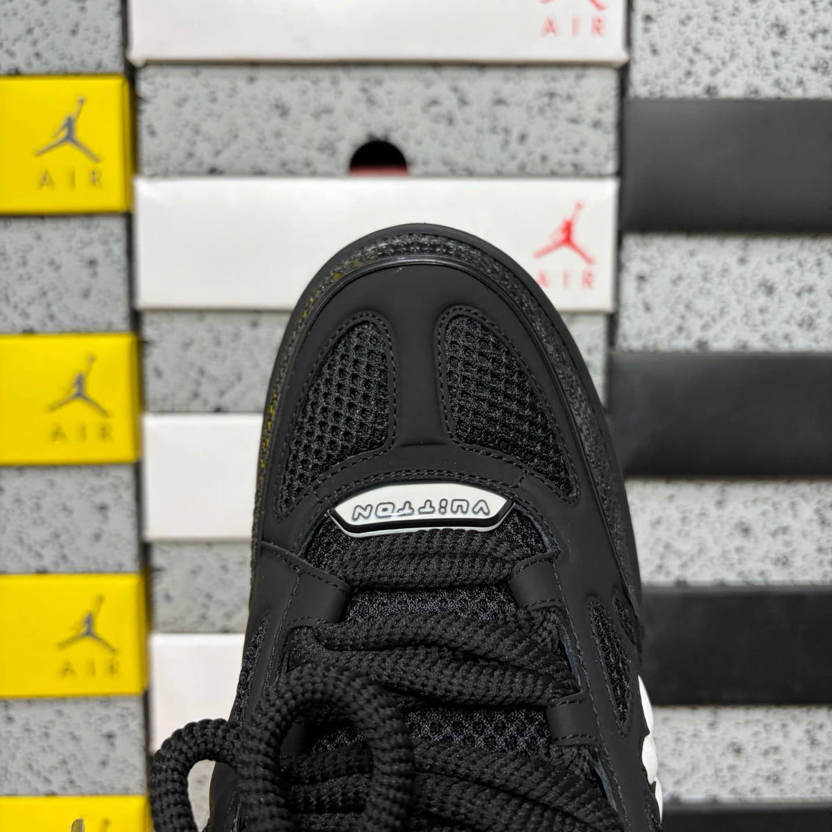 LOUIS VUITTON SKATE BLACK SNEAKERS