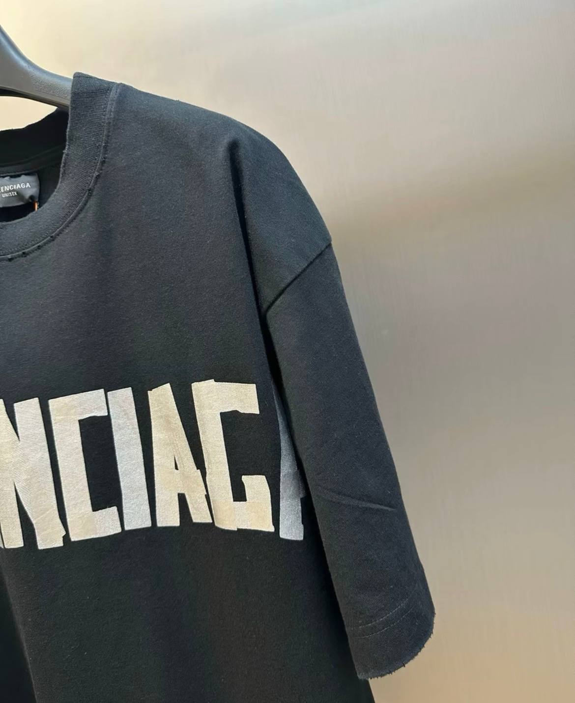 BALENCIAGA T-SHIRT