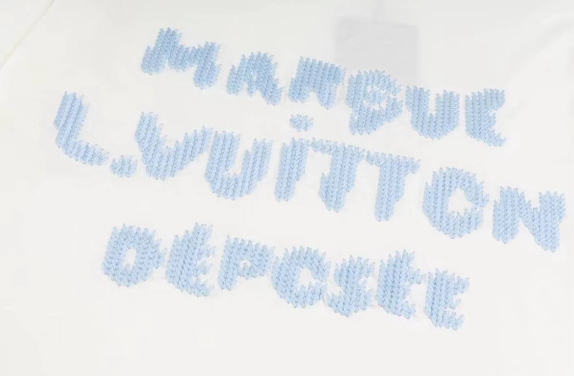 LOUIS VUITTON EMBROIDERED SIGNATURE T-SHIRT