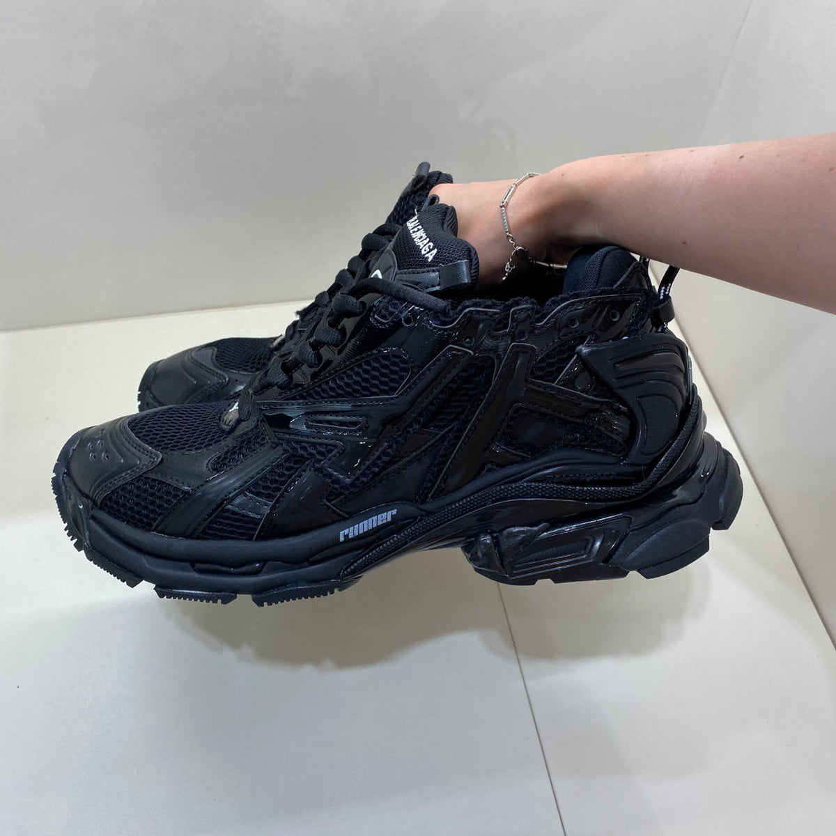 BALENCIAGA RUNNER BLACK