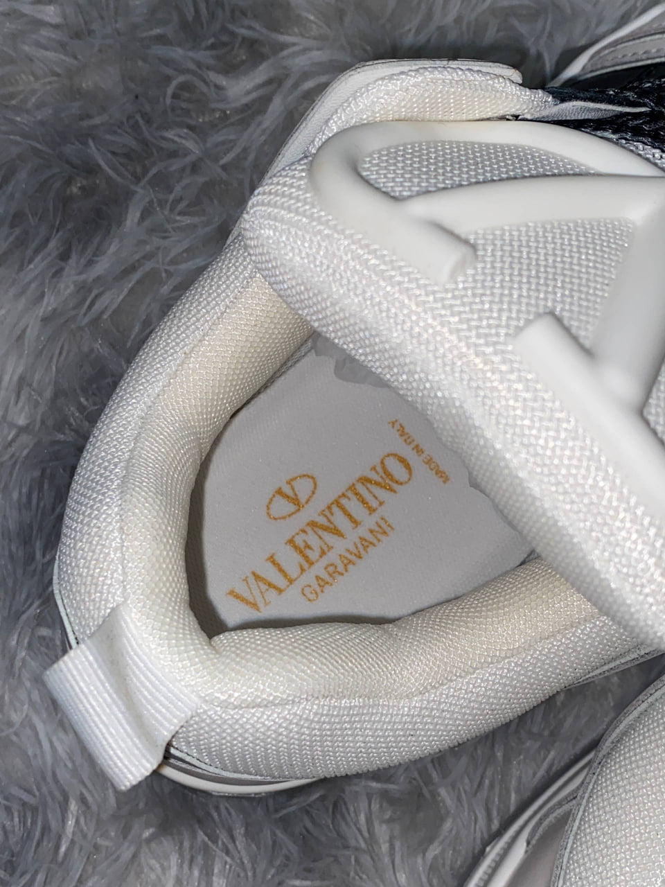 VALENTINO GARAVANI WHITE SNEAKERS