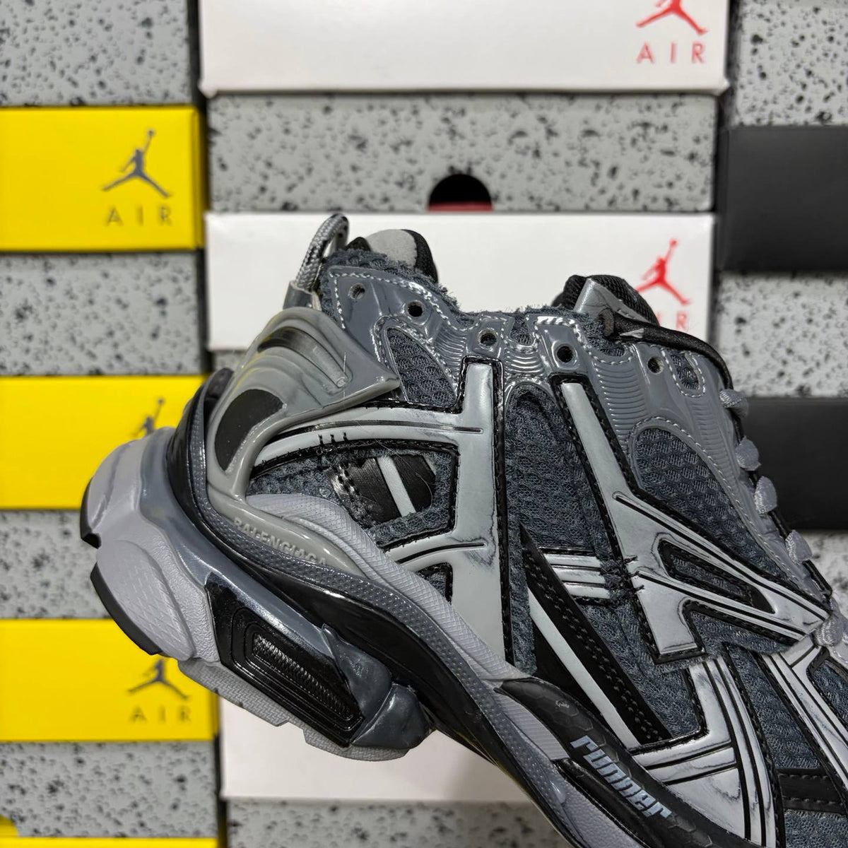 BALENCIAGA RUNNER GREY SNEAKERS