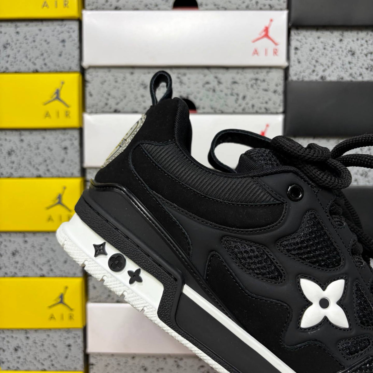 LOUIS VUITTON SKATE BLACK SNEAKERS