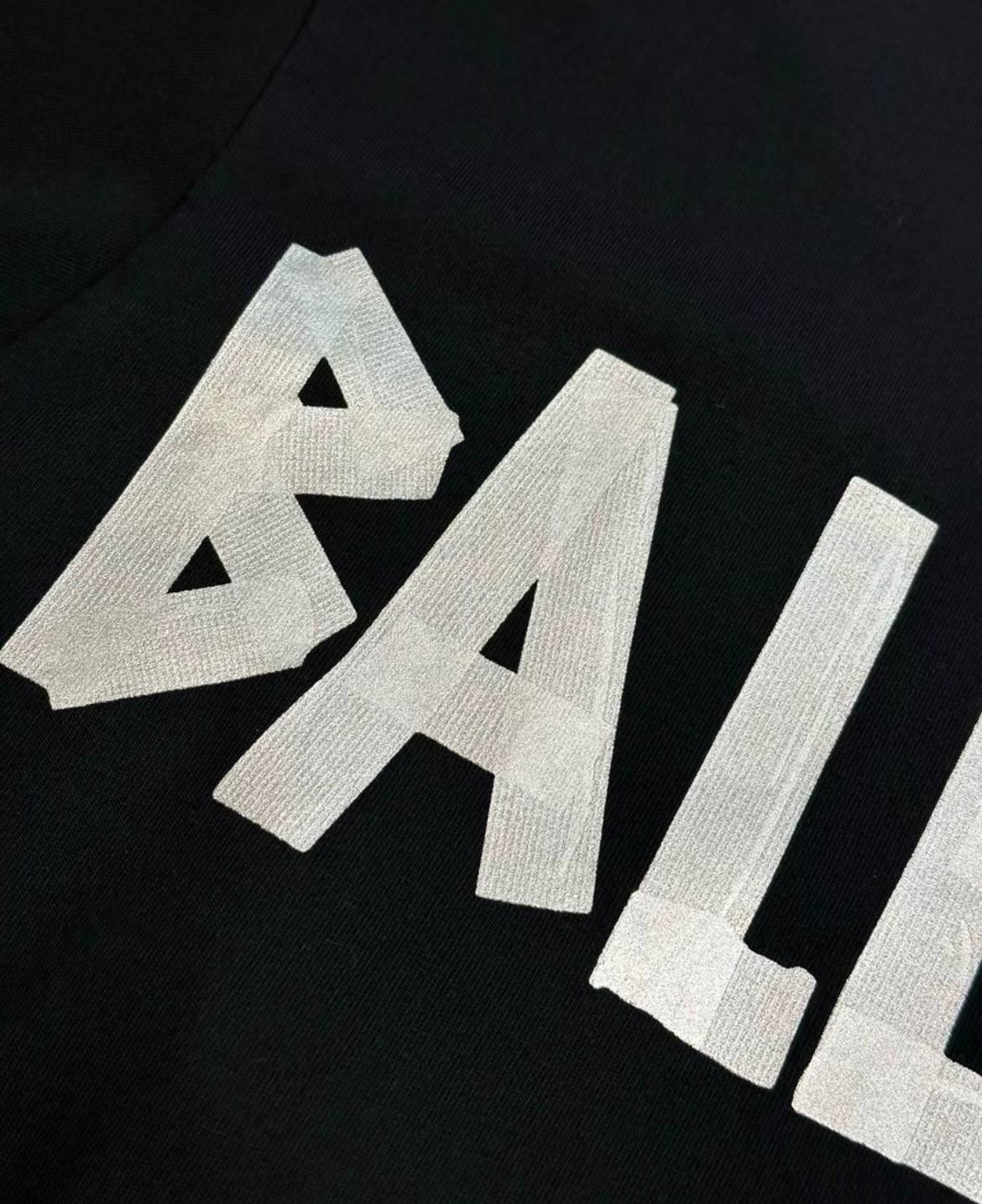BALENCIAGA T-SHIRT