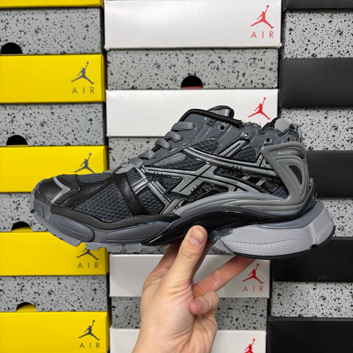 BALENCIAGA RUNNER GREY SNEAKERS