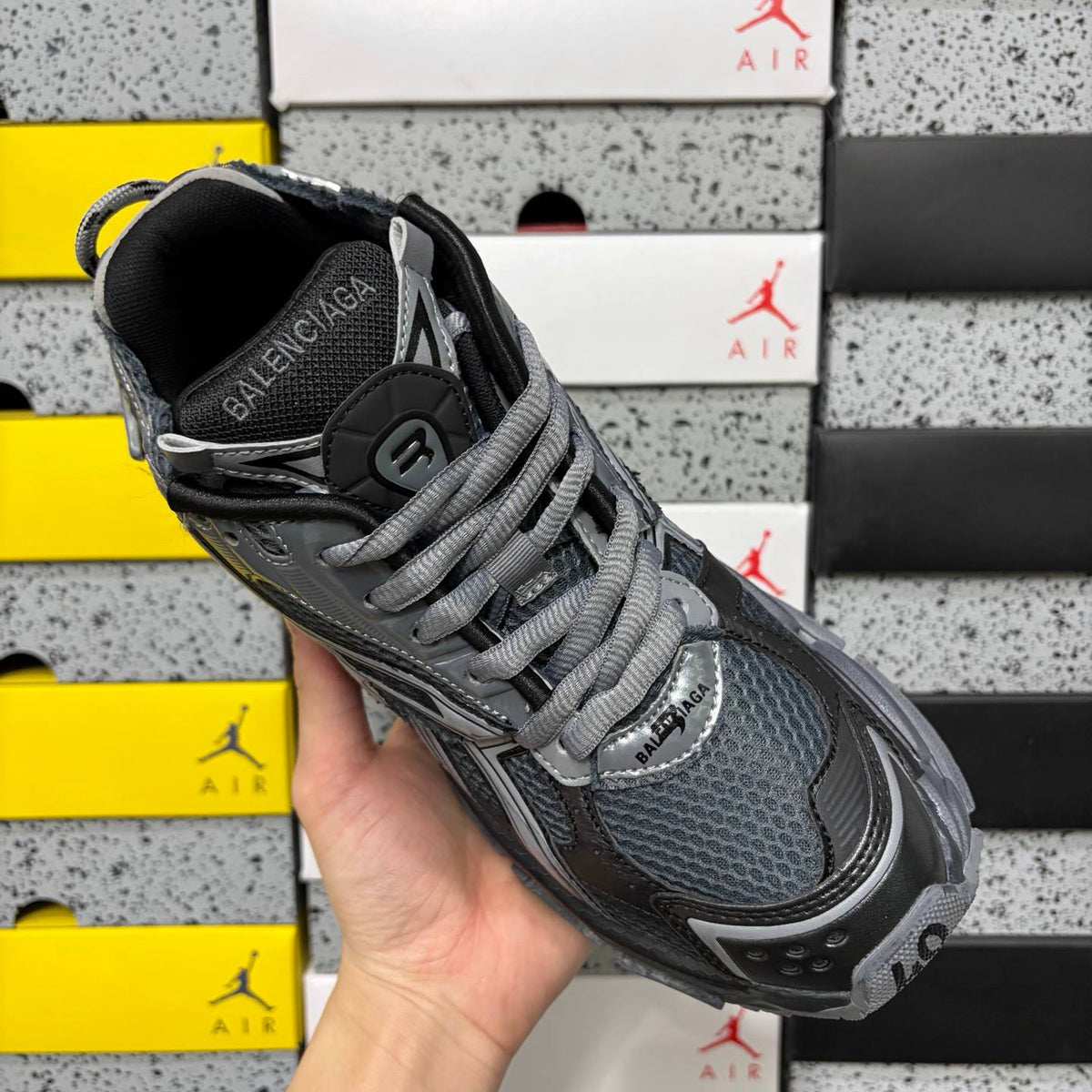 BALENCIAGA RUNNER GREY SNEAKERS