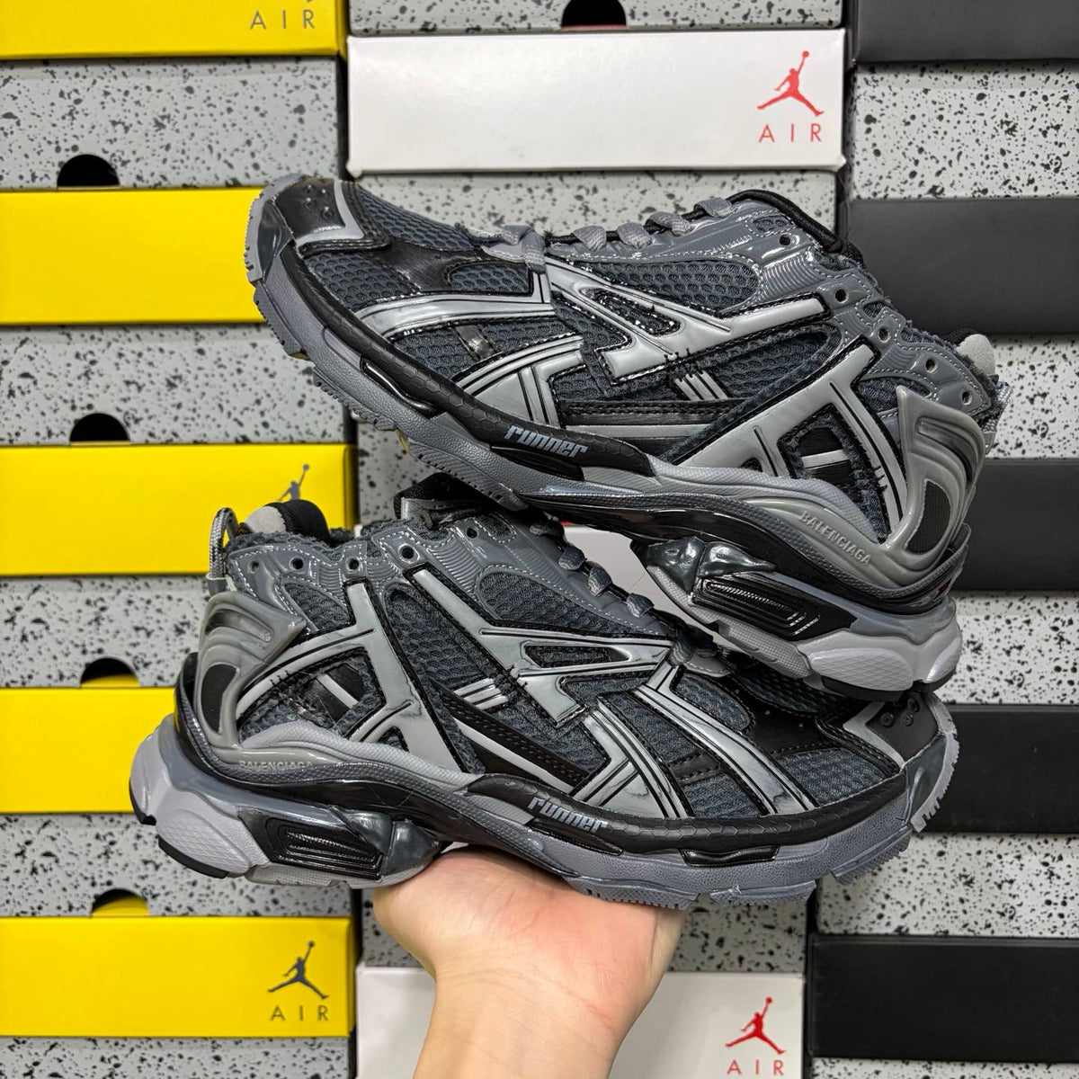 BALENCIAGA RUNNER GREY SNEAKERS