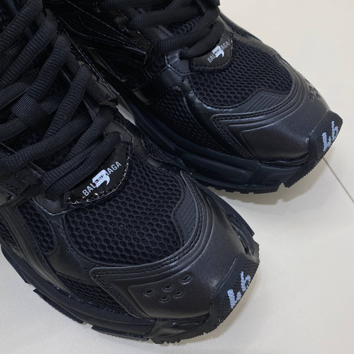 BALENCIAGA RUNNER BLACK