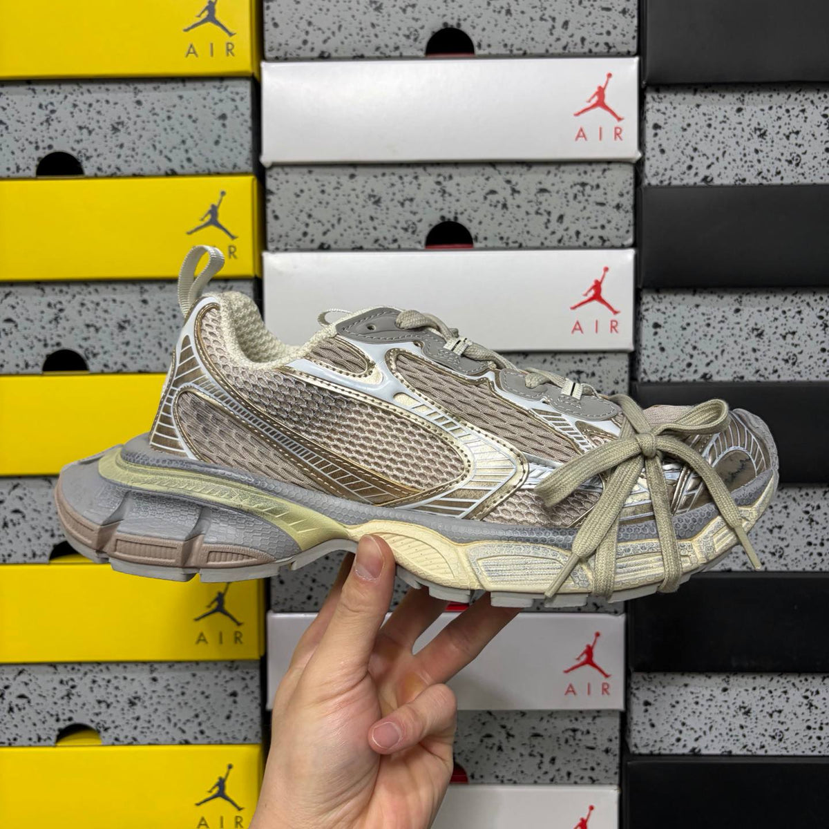 BALENCIAGA 3XL GREY SNEAKERS