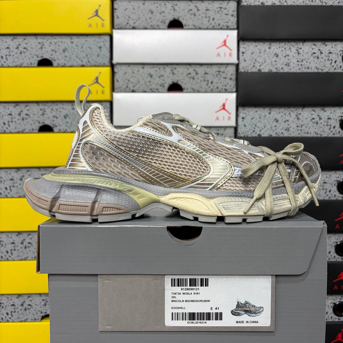 BALENCIAGA 3XL GREY SNEAKERS