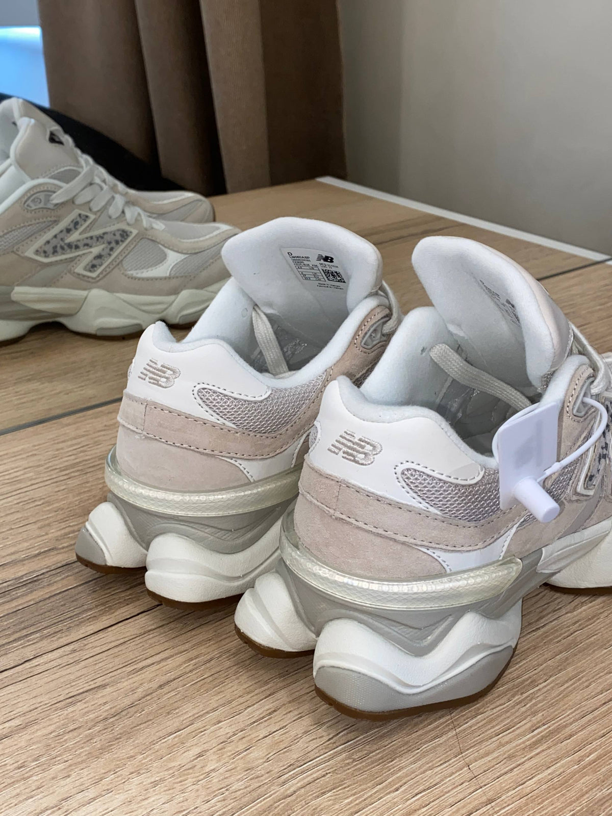 NEW BALANCE 9060 LEOPARD SNEAKERS