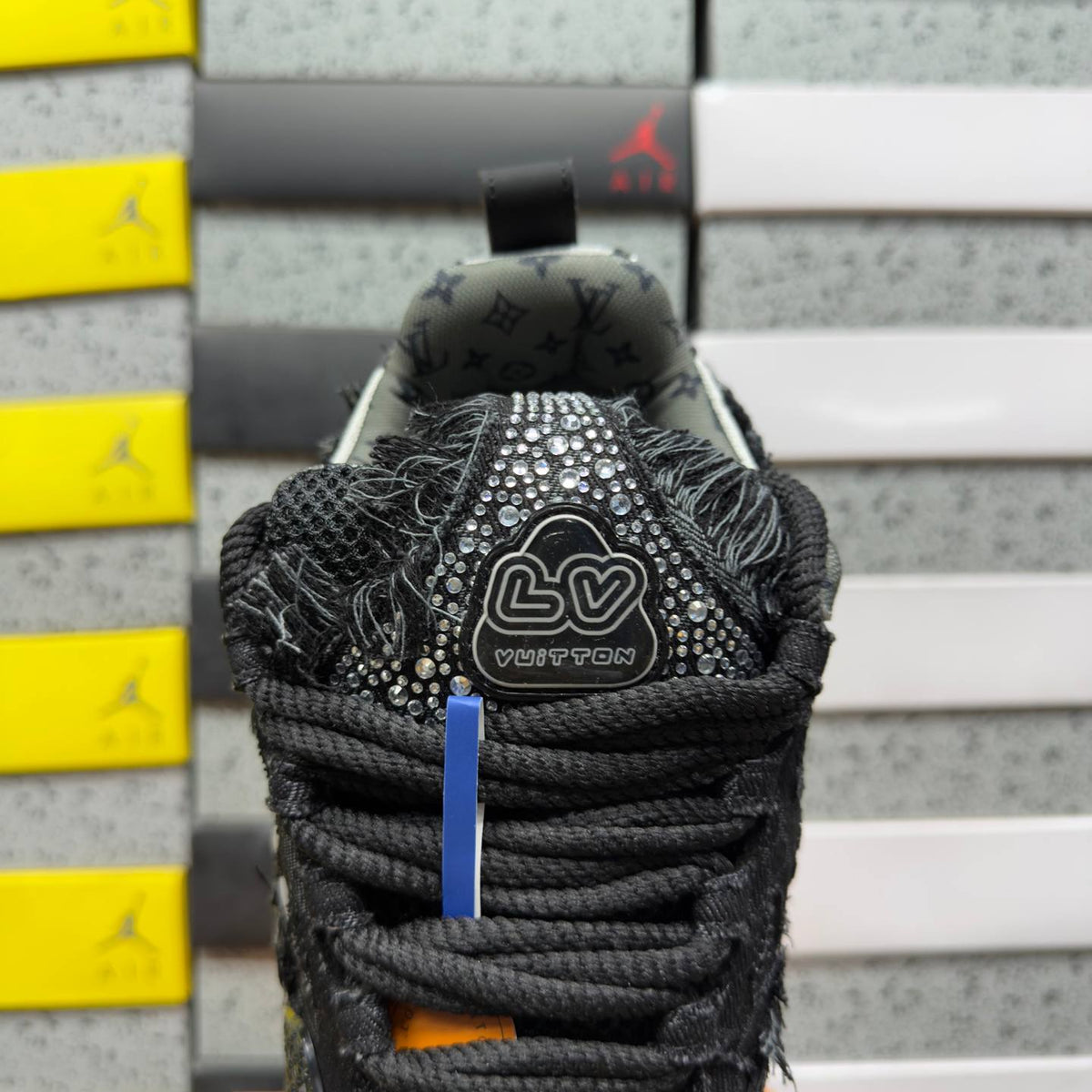 LOUIS VUITTON SKATE BLACK SNEAKERS