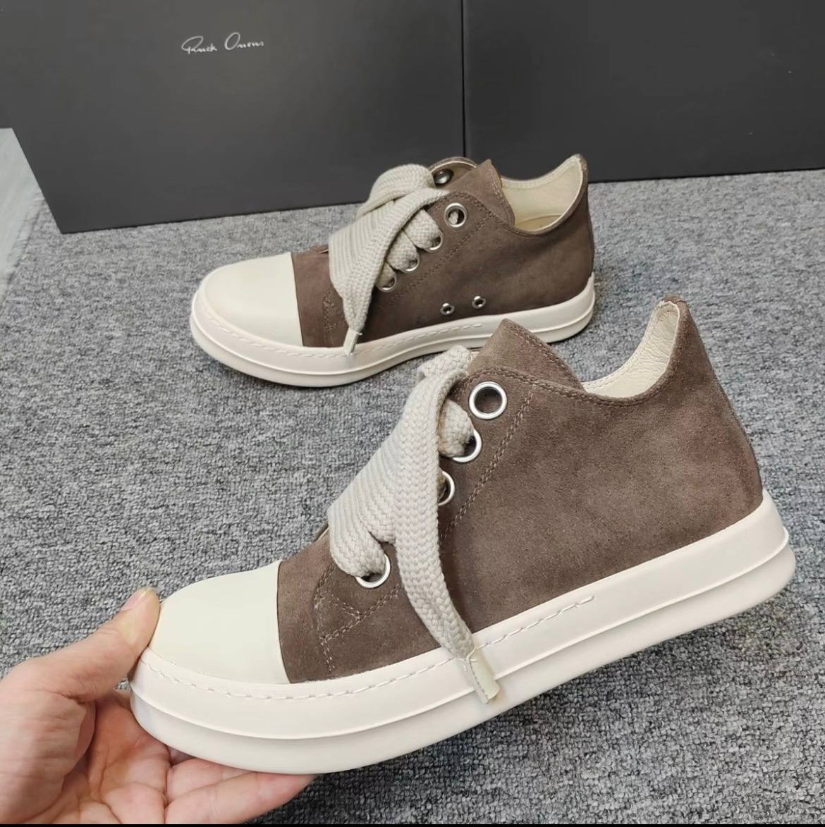 RICK OWENS JUMBOLACE LOW BROWN SNEAKERS