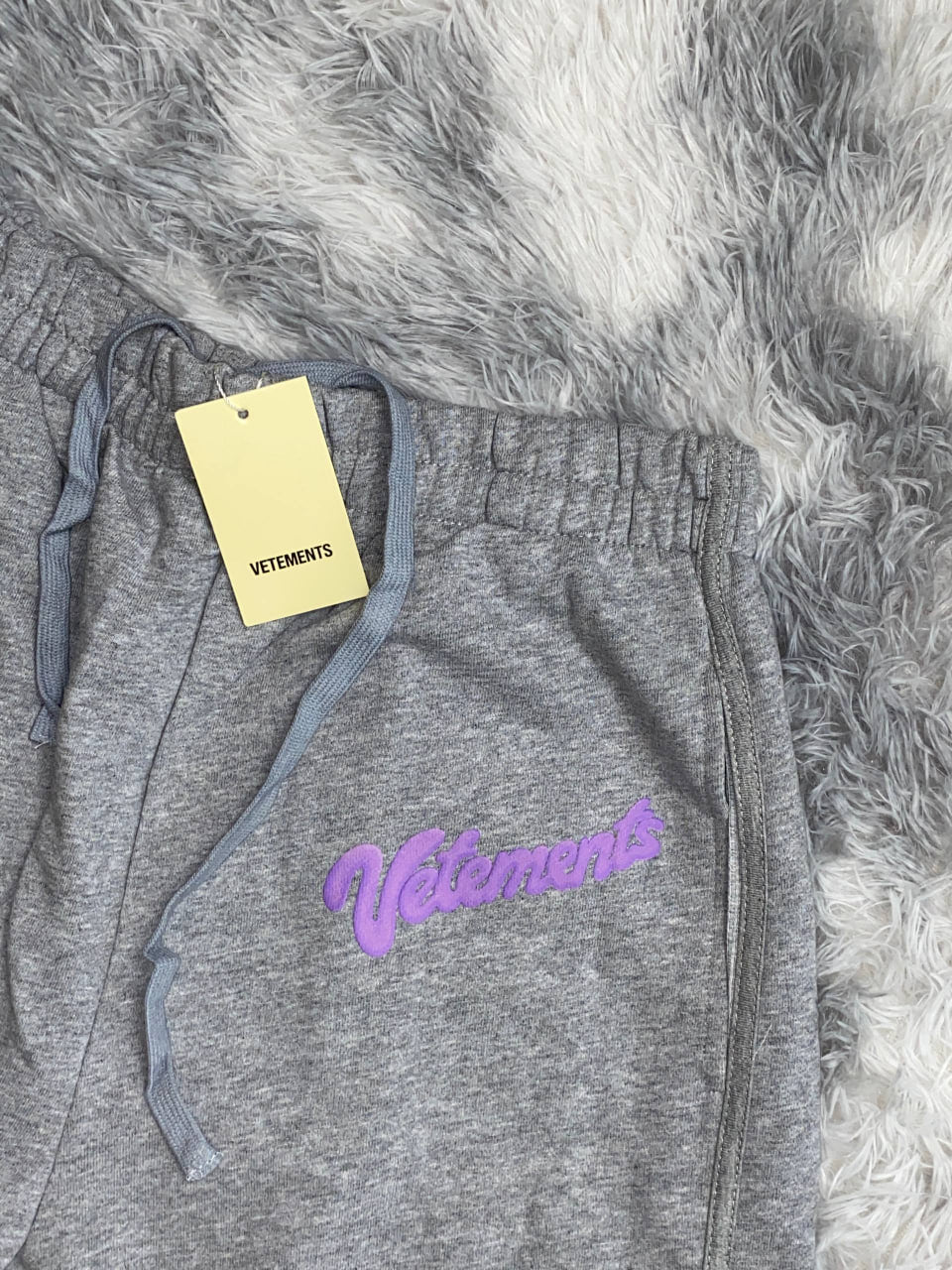 VETEMENTS SHORTS