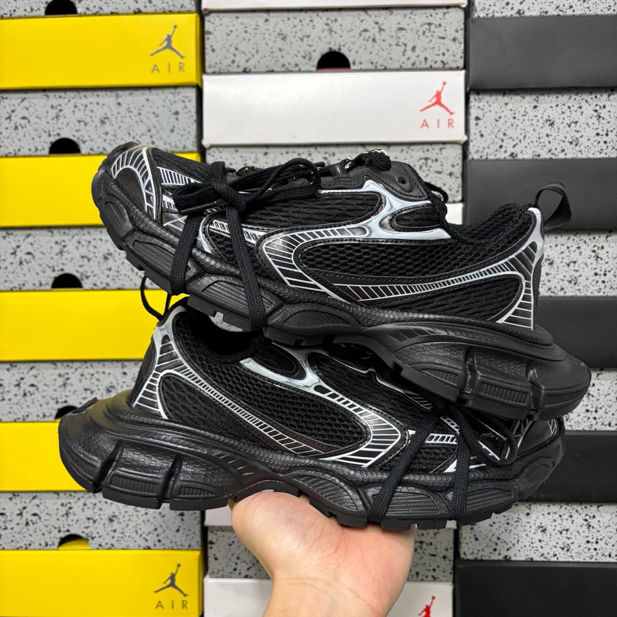 BALENCIAGA 3XL BLACK SNEAKERS