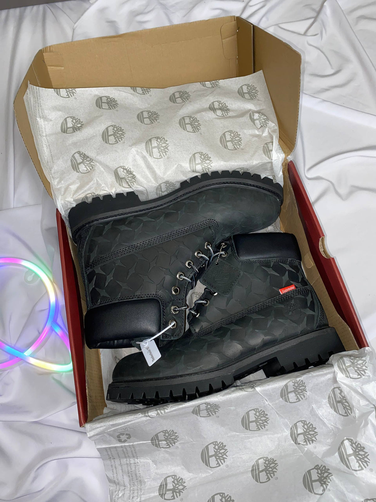 TIMBERLAND X SUPREME 6-INCH PREMIUM WATERPOOF BOOT SNEAKERS