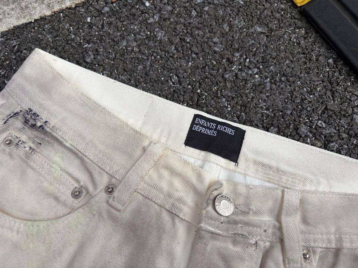 ENFANTS RICHES DEPRIMES ERD WHITE JEANS