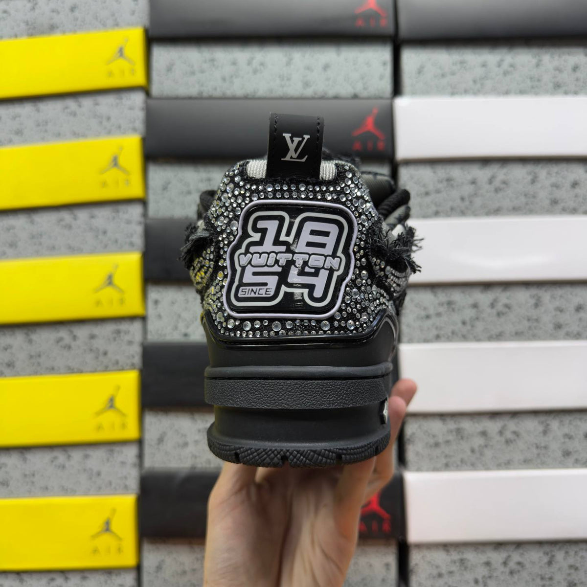 LOUIS VUITTON SKATE BLACK SNEAKERS