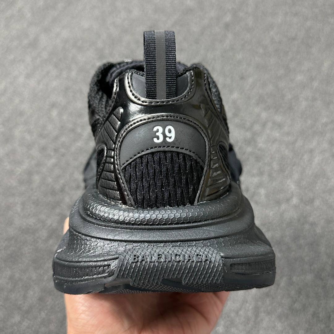 BALENCIAGA 3XL BLACK SNEAKERS