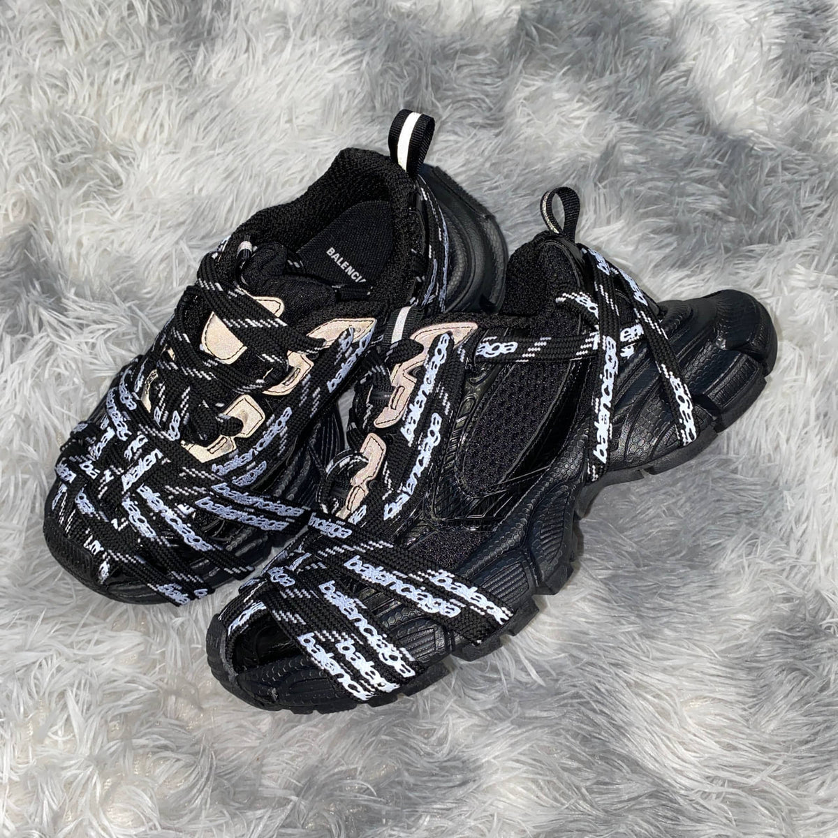 BALENCIAGA 3XL BLACK SNEAKERS