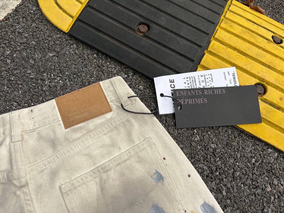 ENFANTS RICHES DEPRIMES ERD WHITE JEANS