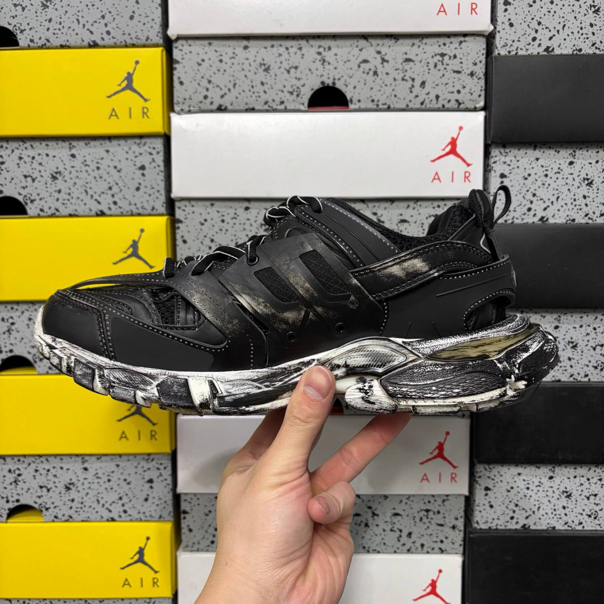 BALENCIAGA TRACK 1.0 BLACK SNEAKERS